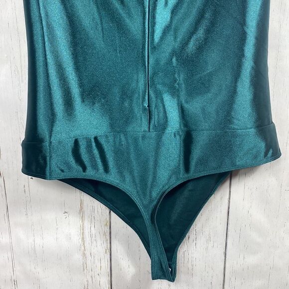 Express Emerald Green Satin Bodysuit Cowl Neck Sleeveless Size M Holiday Glam - Picture 11 of 13